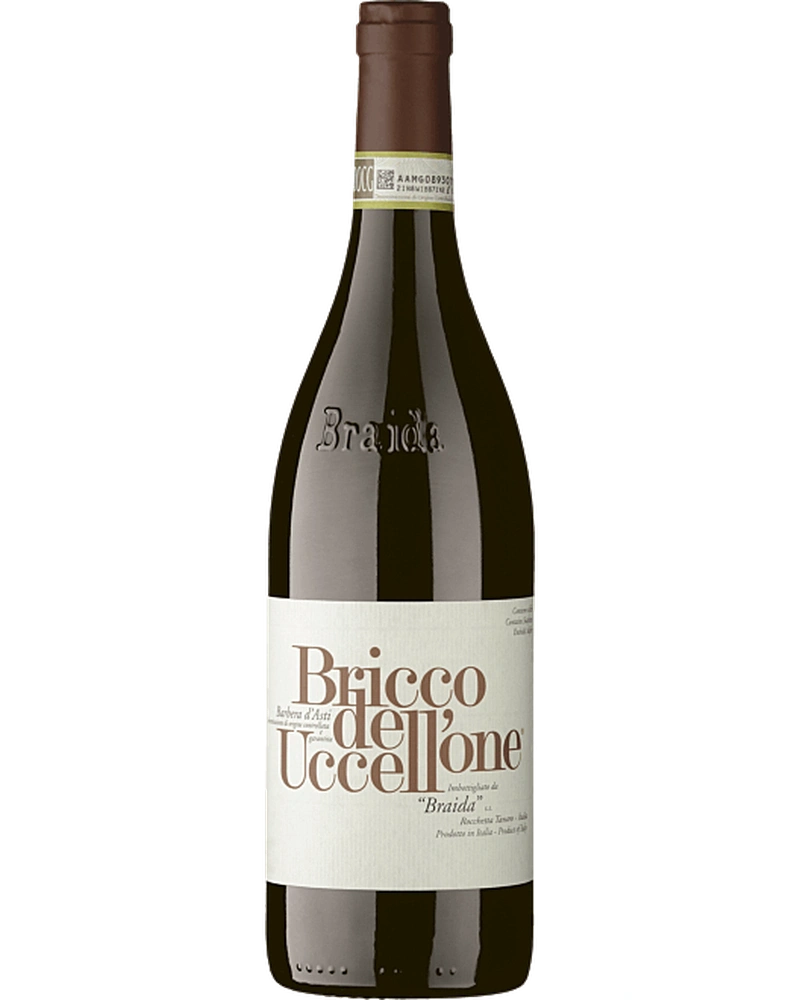 Bricco dell'Uccellone 2018 Barbera d'Asti DOCG Rotwein von Braida di Giacomo Bologna, dunkle Weinflasche vor weißem Hintergrund